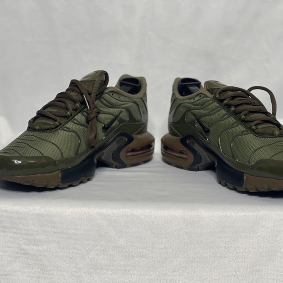 PRE OWNED!!! SIZE 7 NIKE AIRMAX PLUS "OLIVE CARGO" (GS) ORIGINAL RELEASE!!!!!! - Picture 4 of 16
